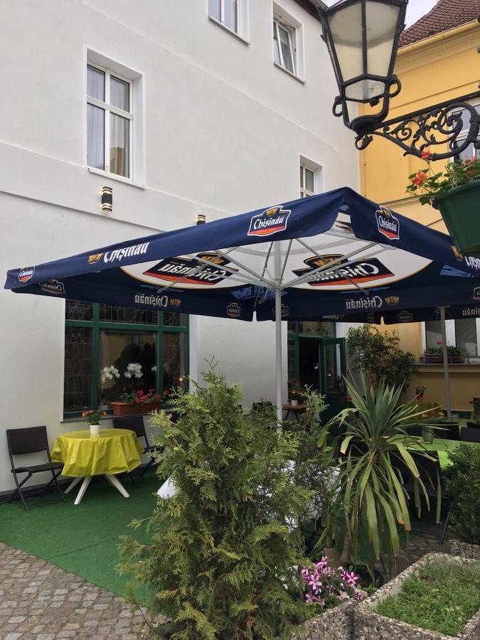 Ratskeller Hotel & Restaurant Lindow Exterior photo